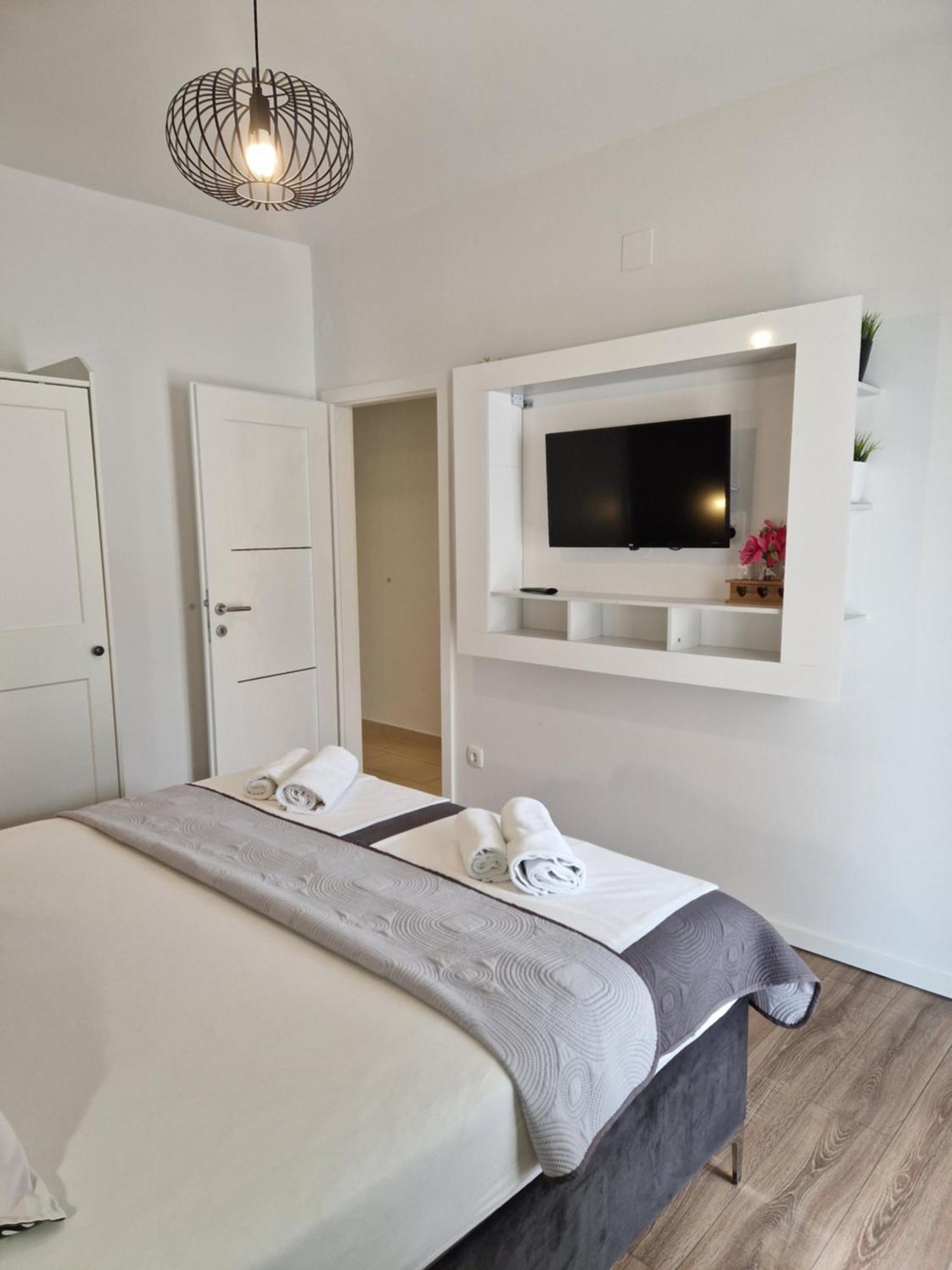 Apartments Jadranka Novalja Eksteriør billede